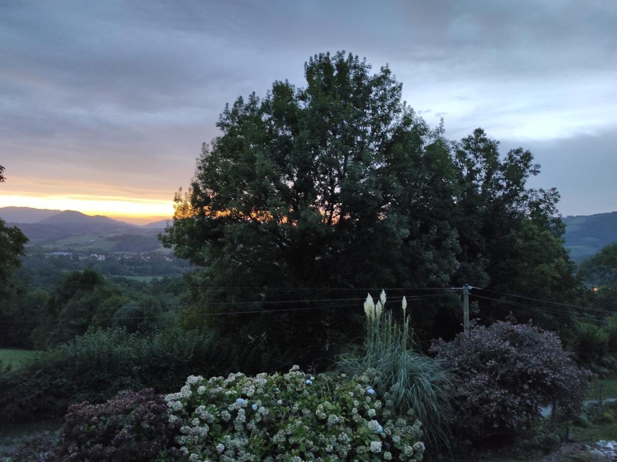 Gite Des 3 Arbres Aramits Dış mekan fotoğraf
